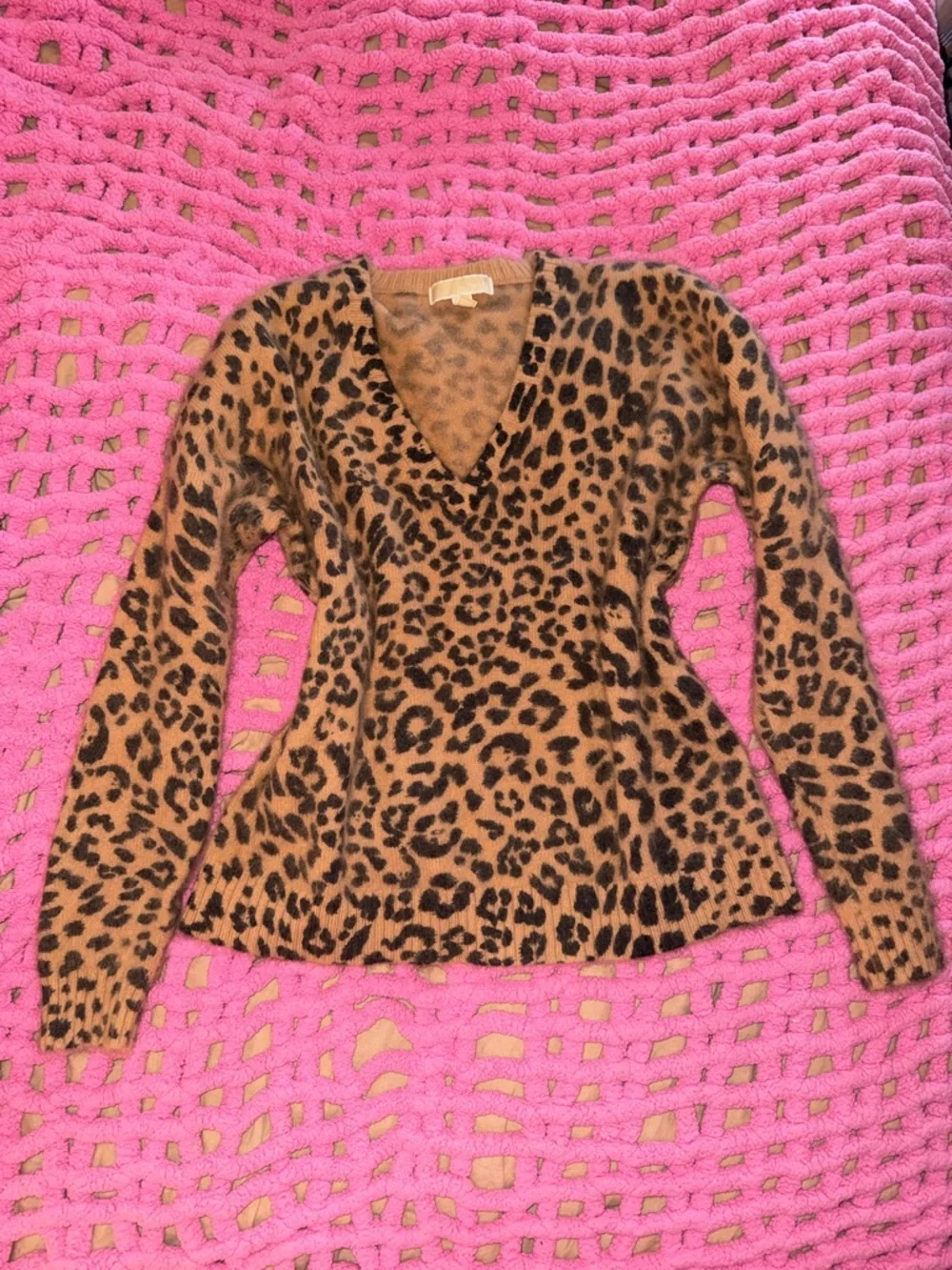 Michael Kors Leopard Print V-Neck Angora Rabbit Hair Sweater - Brown & Black